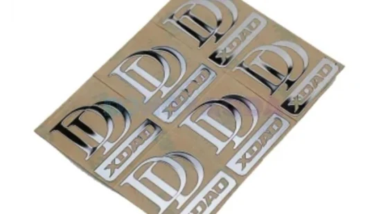 Adesivi con logo in metallo impermeabili di alta qualità in vendita
